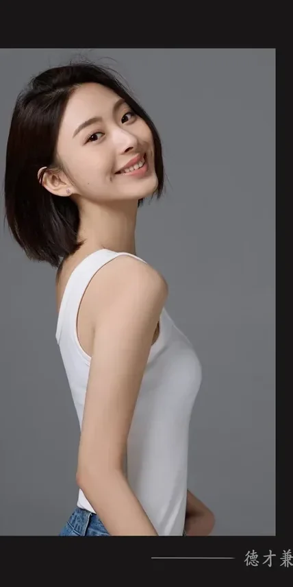 李梓伊｜北广之星表演教师